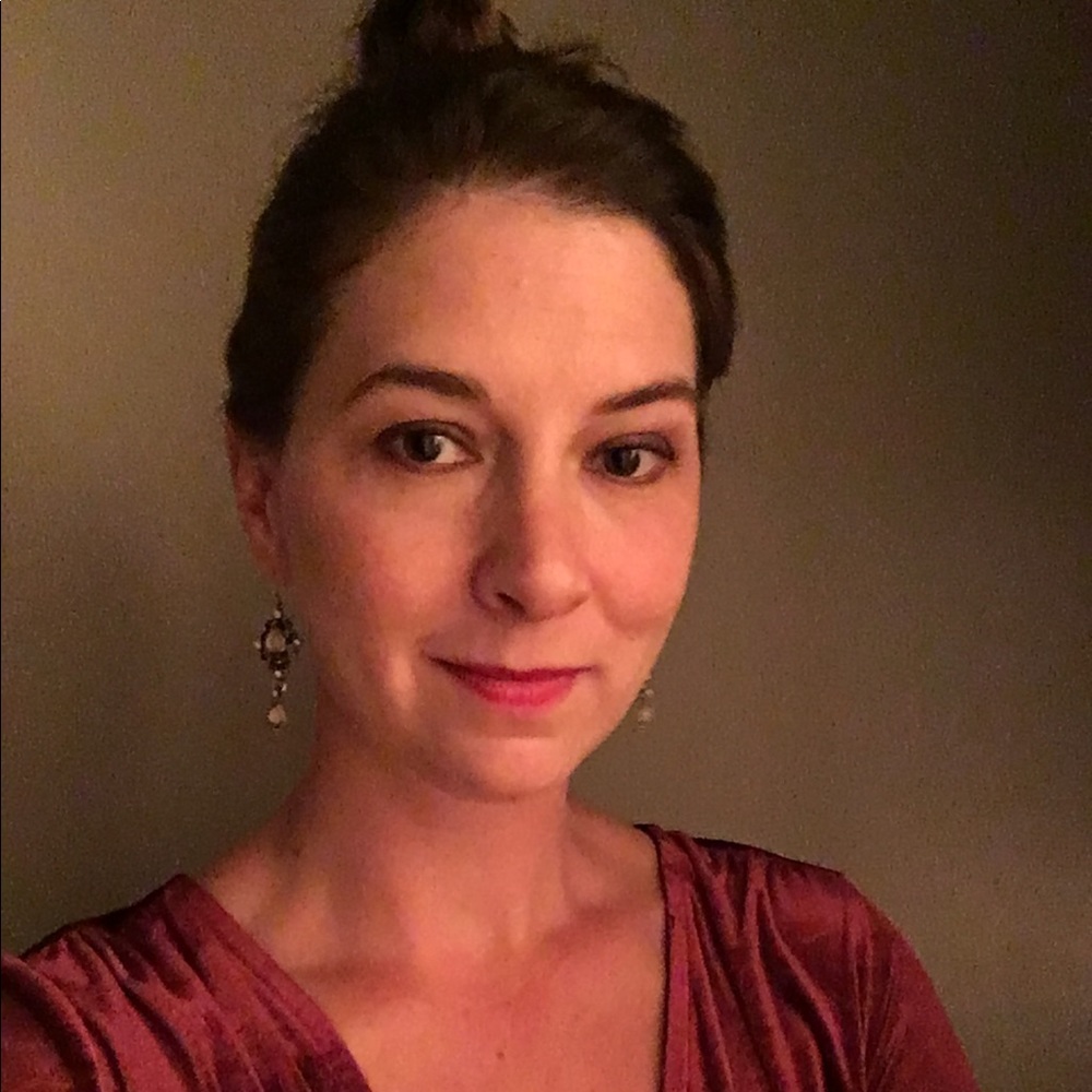 Meet your Posher, Amy - Picture 1 of 1